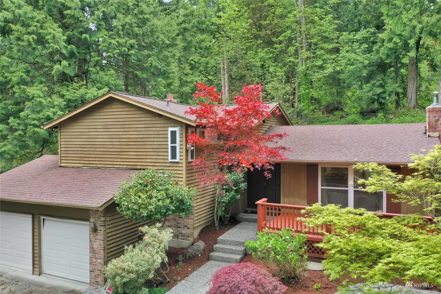 24502 SE Mirrormont DR, Issaquah, WA 98027