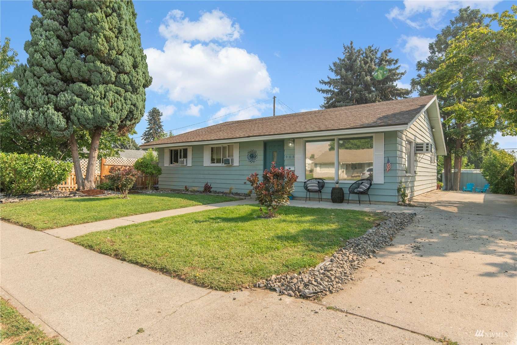 905 Gellatly ST, Wenatchee, WA 98801
