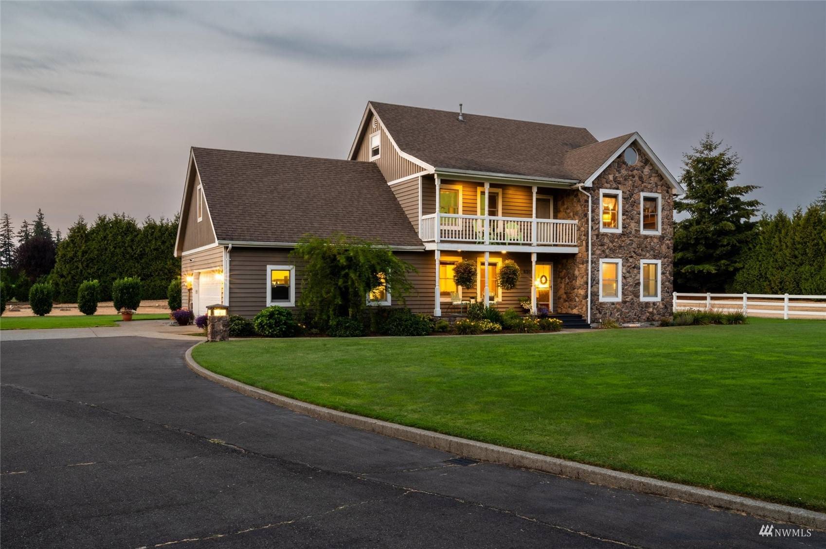 830 E Wiser Lake RD, Lynden, WA 98264