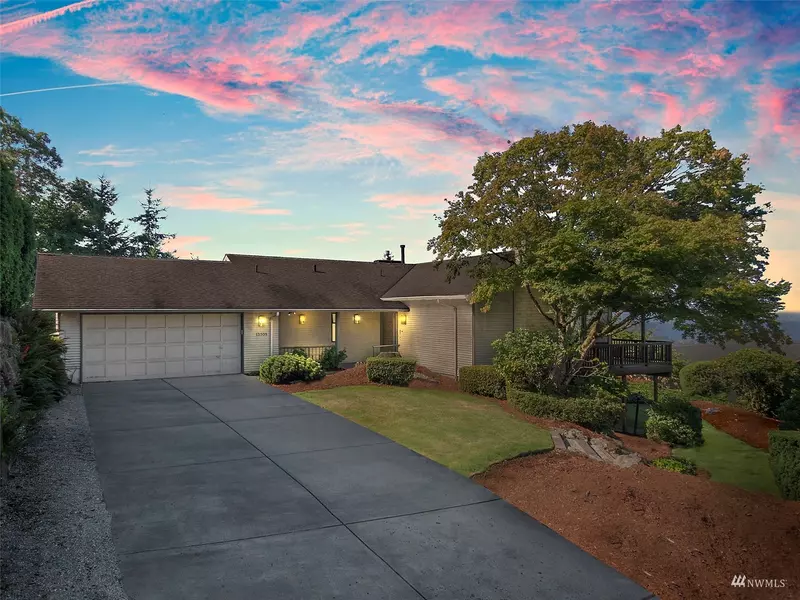 13709 Somerset BLVD SE, Bellevue, WA 98006