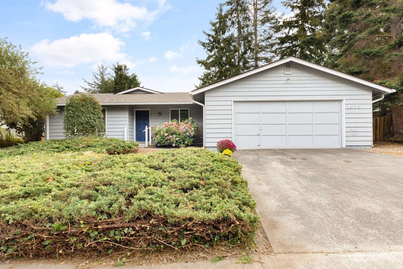 1075 SW 2nd AVE, Oak Harbor, WA 98277