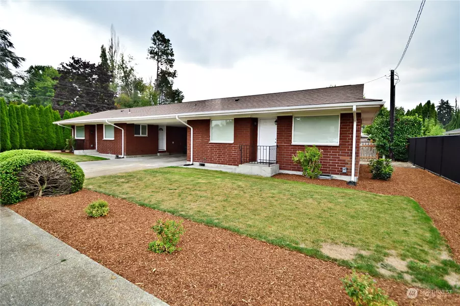 1702 W Pioneer AVE, Puyallup, WA 98371