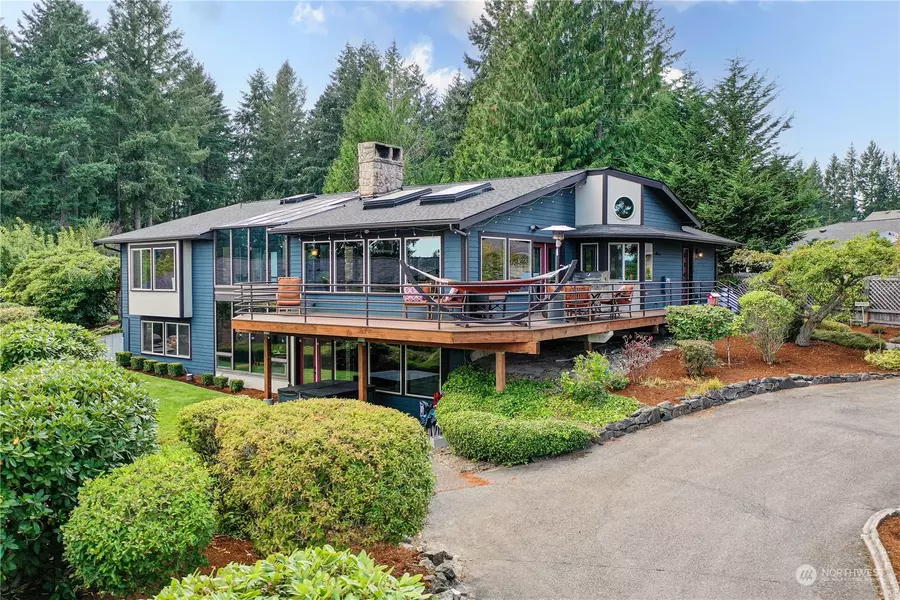 9814 Harborview PL, Gig Harbor, WA 98332