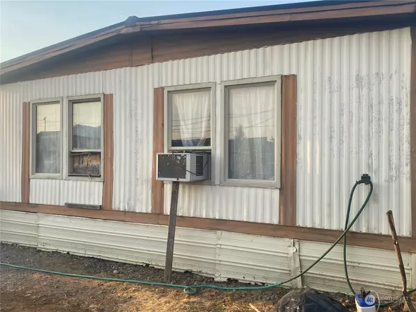 2522 Old Highway 99 S Rd #13, Mount Vernon, WA 98273