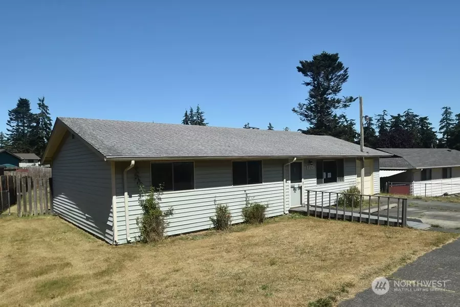 829 NW Anchor DR, Oak Harbor, WA 98277