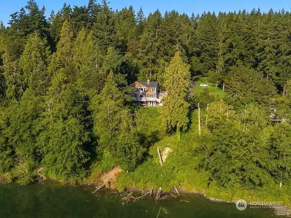 11260 Arrow Point DR NE, Bainbridge Island, WA 98110