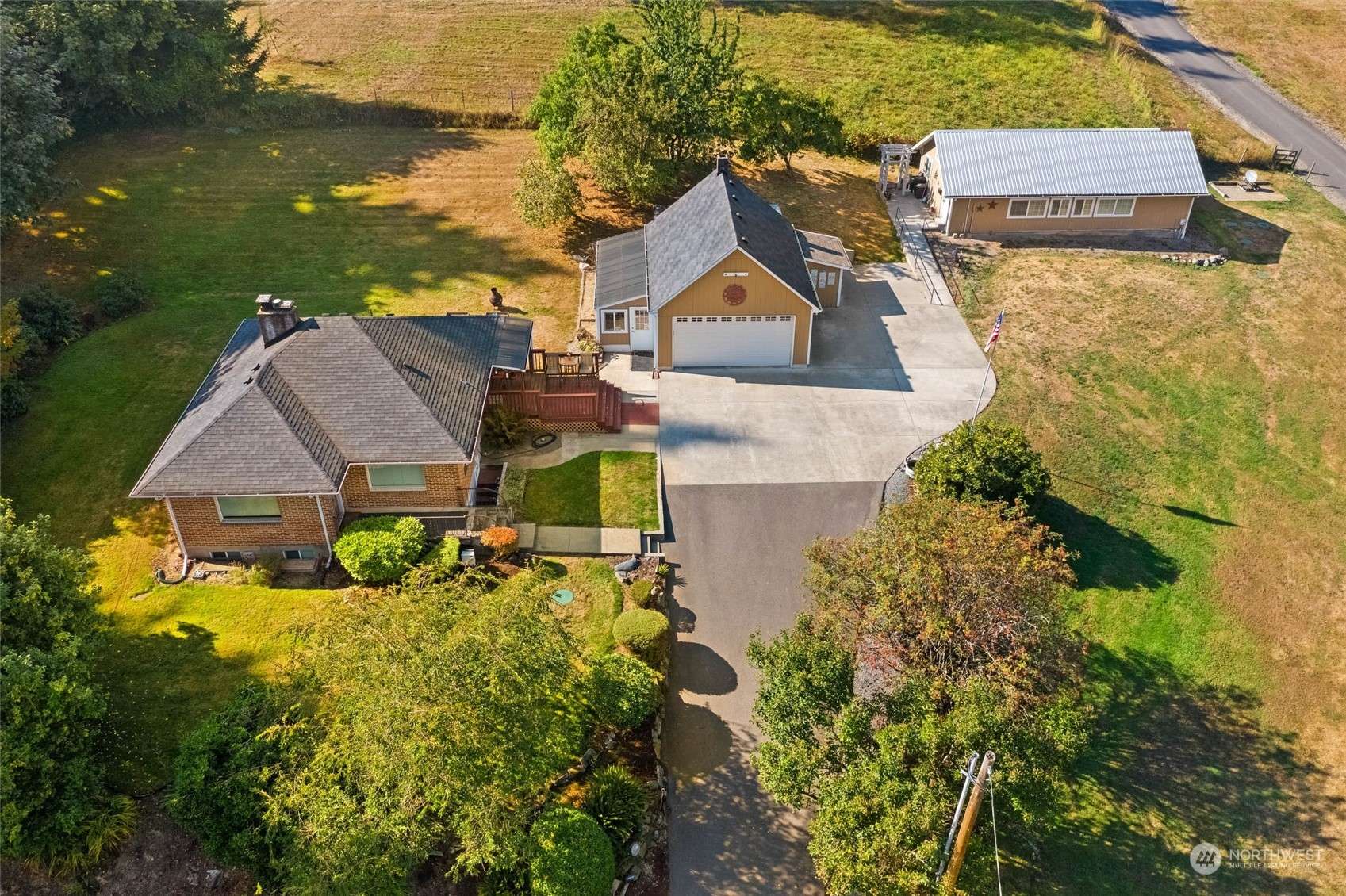 2702 5th ST SW, Puyallup, WA 98373
