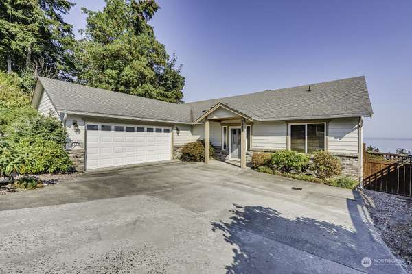 1355 S East Camano Island DR, Camano Island, WA 98282