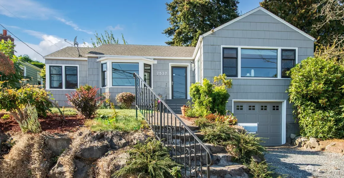 2537 36th AVE W, Seattle, WA 98199