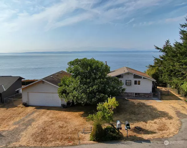 614 Windmill DR, Freeland, WA 98249