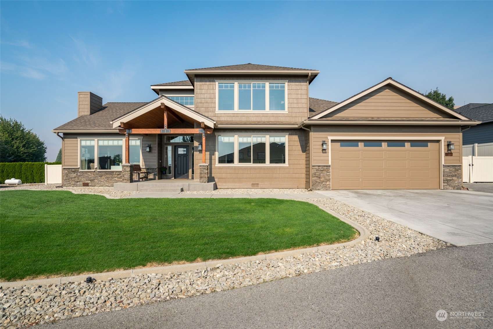 308 Stoneridge DR, East Wenatchee, WA 98802