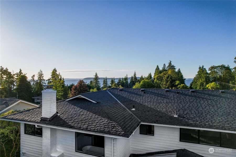 8930 179th PL SW, Edmonds, WA 98026