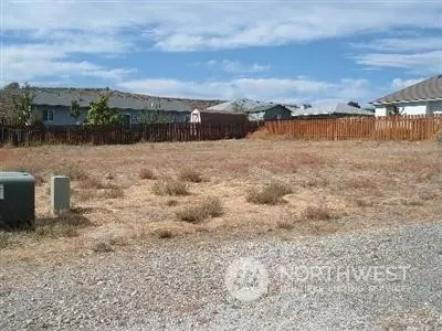 Omak, WA 98841,607 Persimmon LN