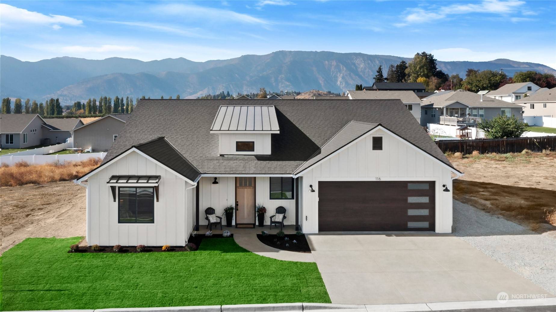 116 Sailing Hawk LN, Manson, WA 98831