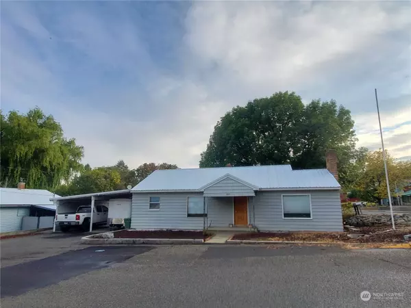 Omak, WA 98841,627 1st AVE W