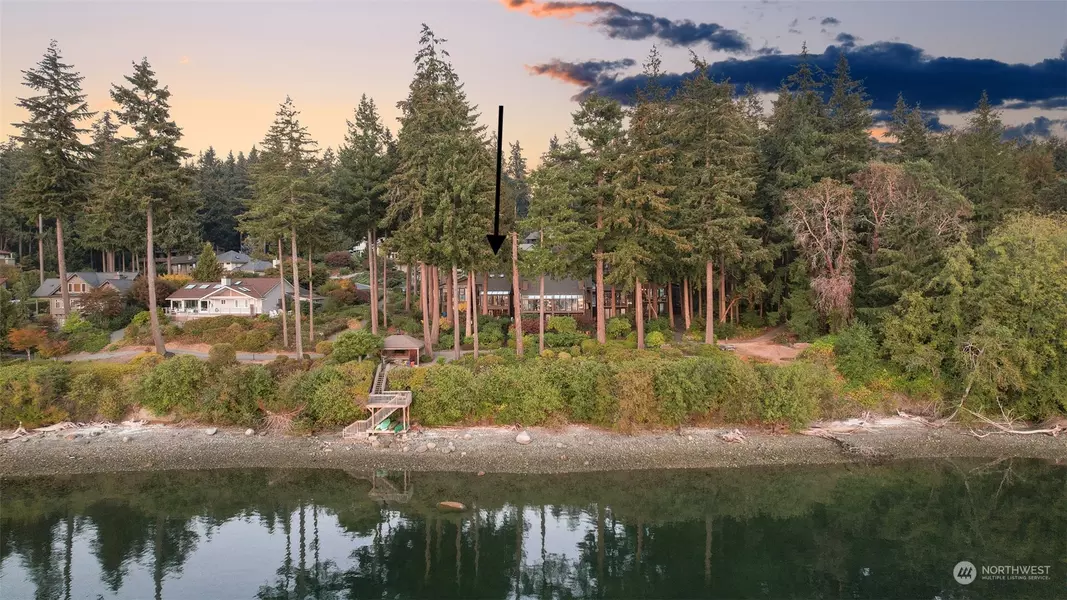 15800 Nesika Bay RD NE #32, Poulsbo, WA 98370