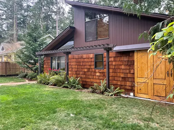 La Conner, WA 98257,17462 Maple LN