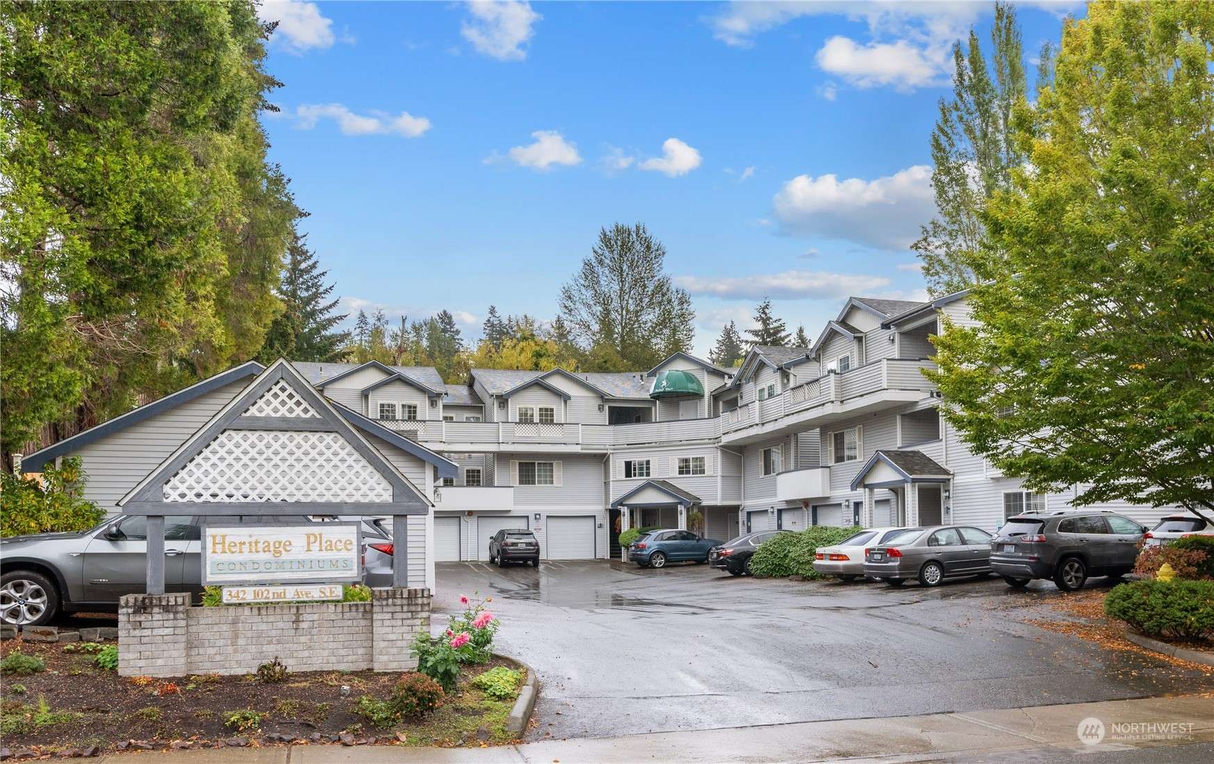 342 102nd AVE SE #211, Bellevue, WA 98004