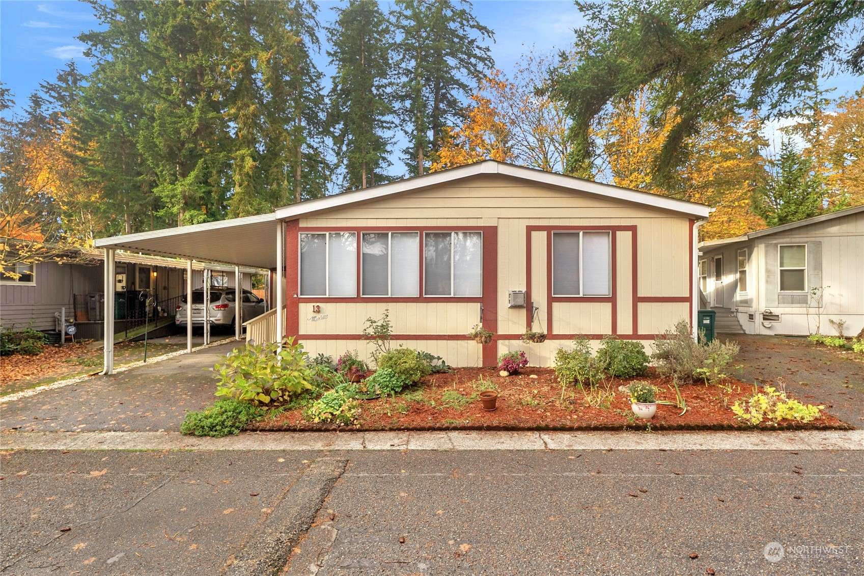 18425 NE 95th ST #13, Redmond, WA 98052