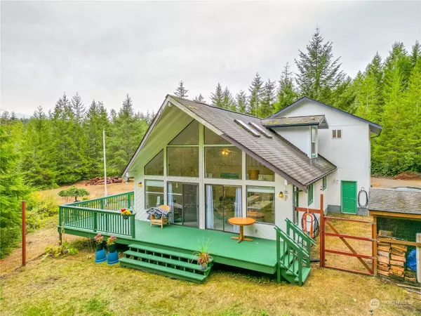 171 Rhododendron LN, Brinnon, WA 98320