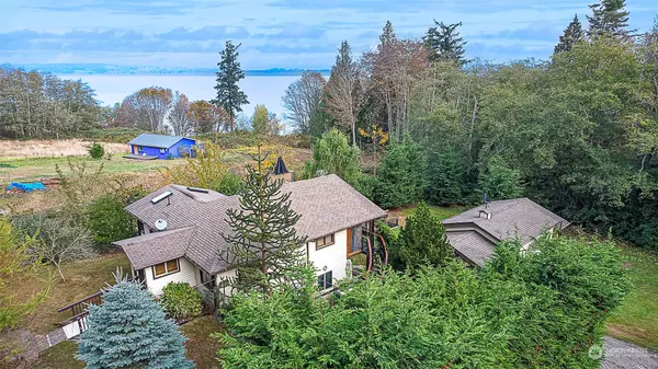 17 E Port Gardner DR, Hat Island, WA 98206