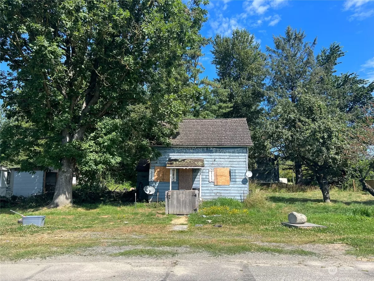 Sumas, WA 98295,388 W 3rd ST