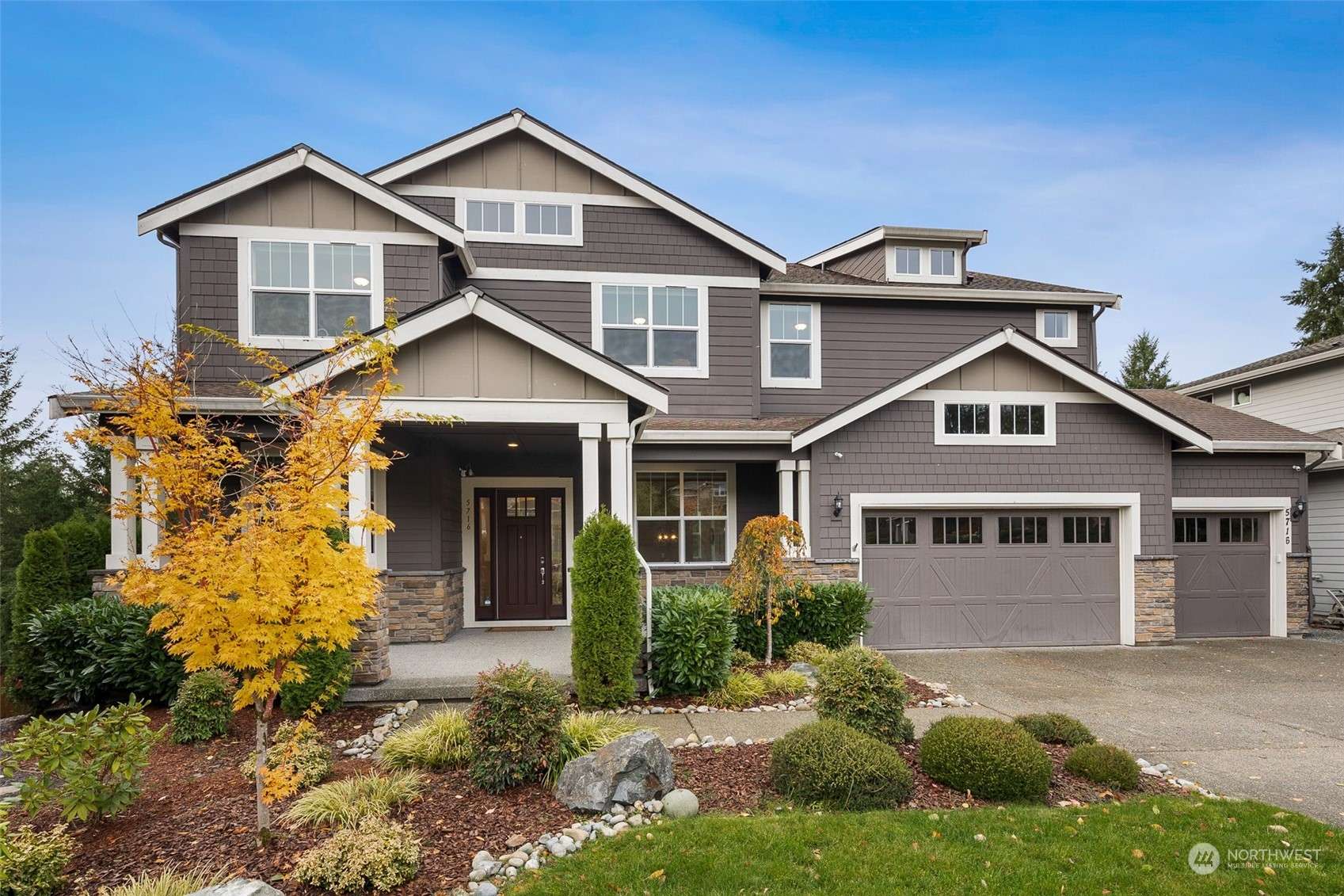 5716 195th ST SE, Bothell, WA 98012