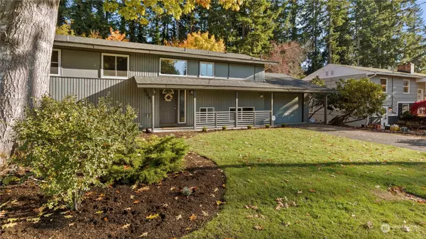 2543 Parkwood DR SE, Port Orchard, WA 98367