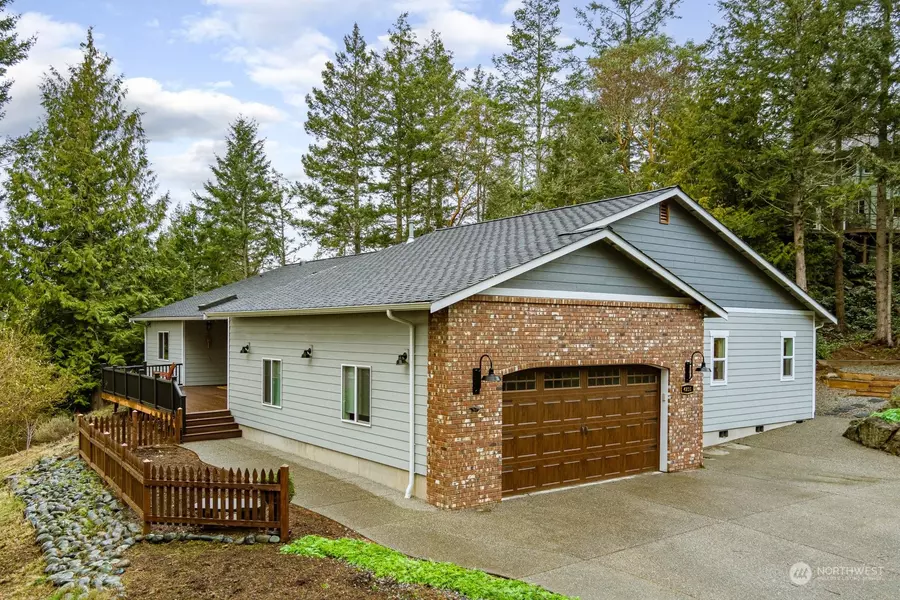 4235 Lange TER, Anacortes, WA 98221