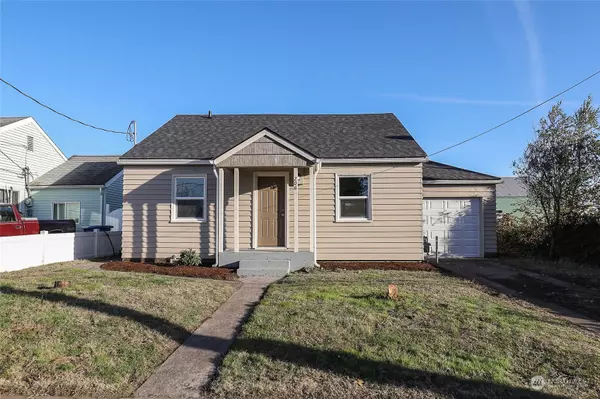 206 SW 5th AVE, Kelso, WA 98626