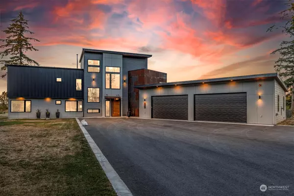 424 W Pole RD, Lynden, WA 98264