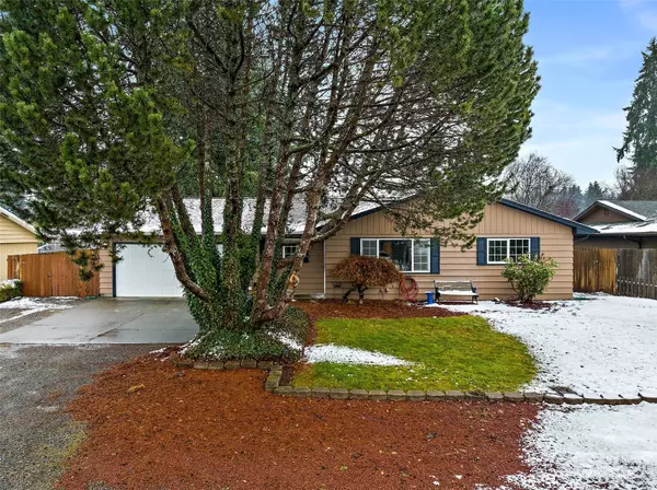 1308 Greenwood LN, Centralia, WA 98531