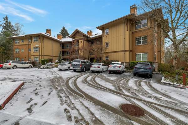 1000 Cabin Creek LN #C307, Issaquah, WA 98027