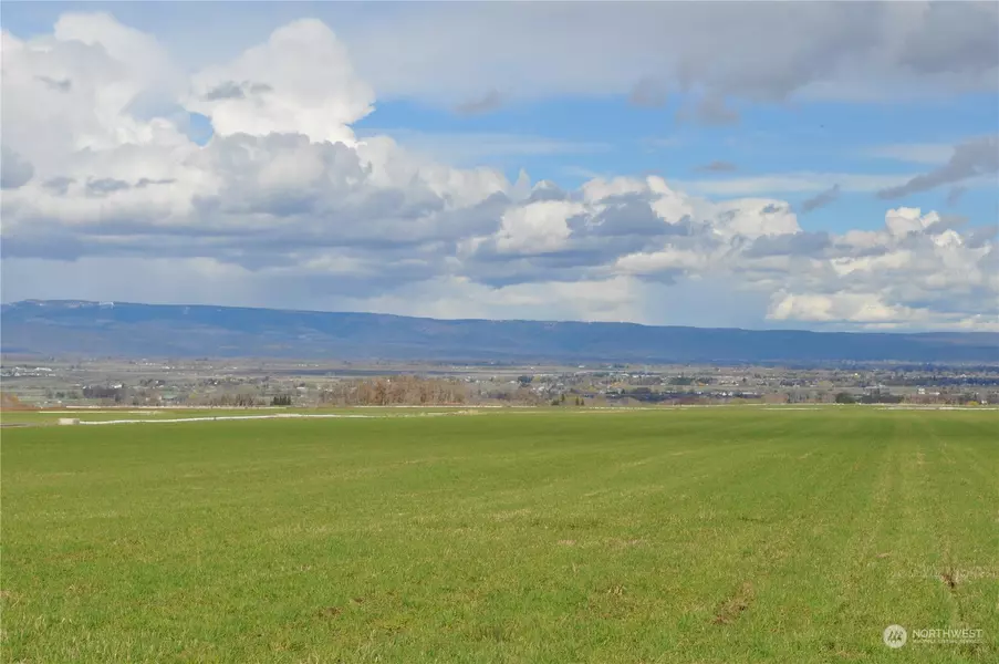 7 X Edge Bluff LOOP, Ellensburg, WA 98926