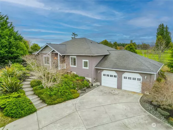 Sequim, WA 98382,84 Lone Eagle LN