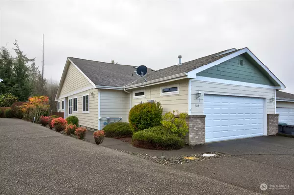 Hoquiam, WA 98550,204 Brant LN