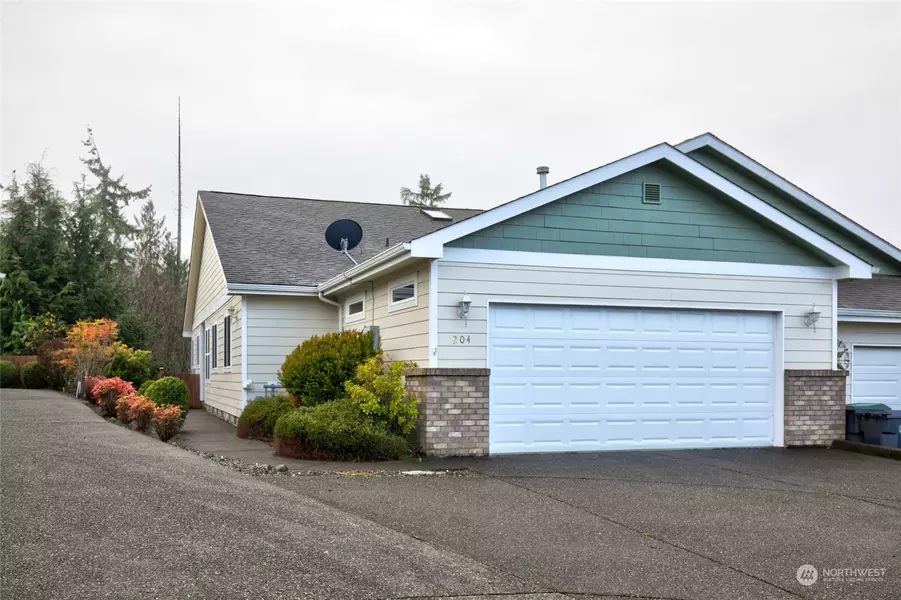 204 Brant LN, Hoquiam, WA 98550