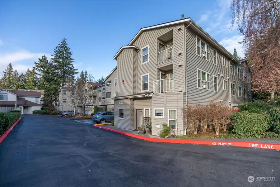 20800 72nd AVE W #201, Edmonds, WA 98026