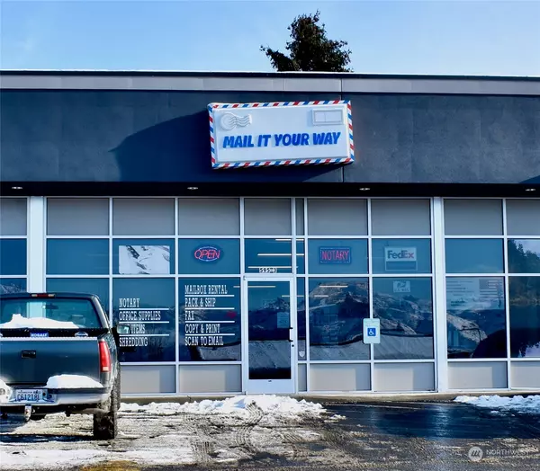 595 GRANT RD, East Wenatchee, WA 98802
