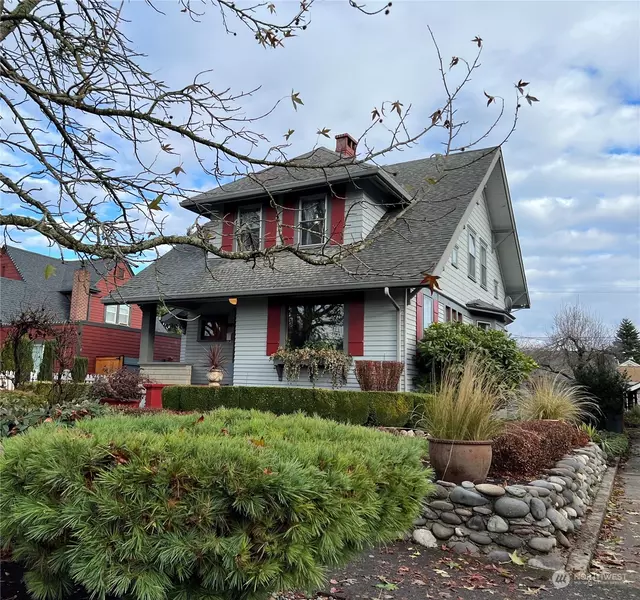 810 H ST, Centralia, WA 98531