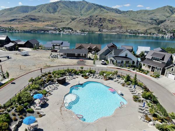 242 Jackrabbit LN, Chelan, WA 98816