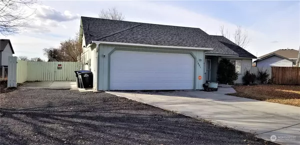 Moses Lake, WA 98837,1601 Pirate LN NE