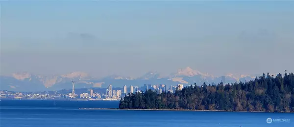 2772 Locker RD SE, Port Orchard, WA 98366