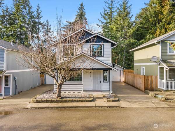 112 NW Lopez LN,  Bremerton,  WA 98311