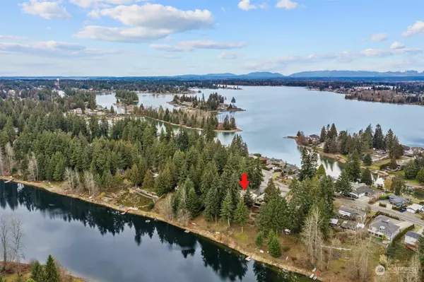 Lake Tapps, WA 98391,5002 W Tapps DR E