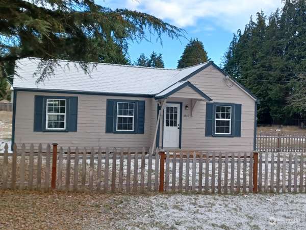 6927 52nd AVE W, University Place, WA 98467