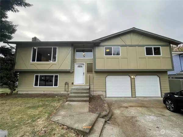 5924 99th ST NE, Marysville, WA 98270
