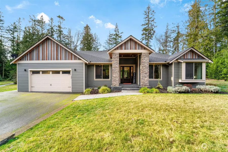 368 Spruce PL, Camano Island, WA 98282