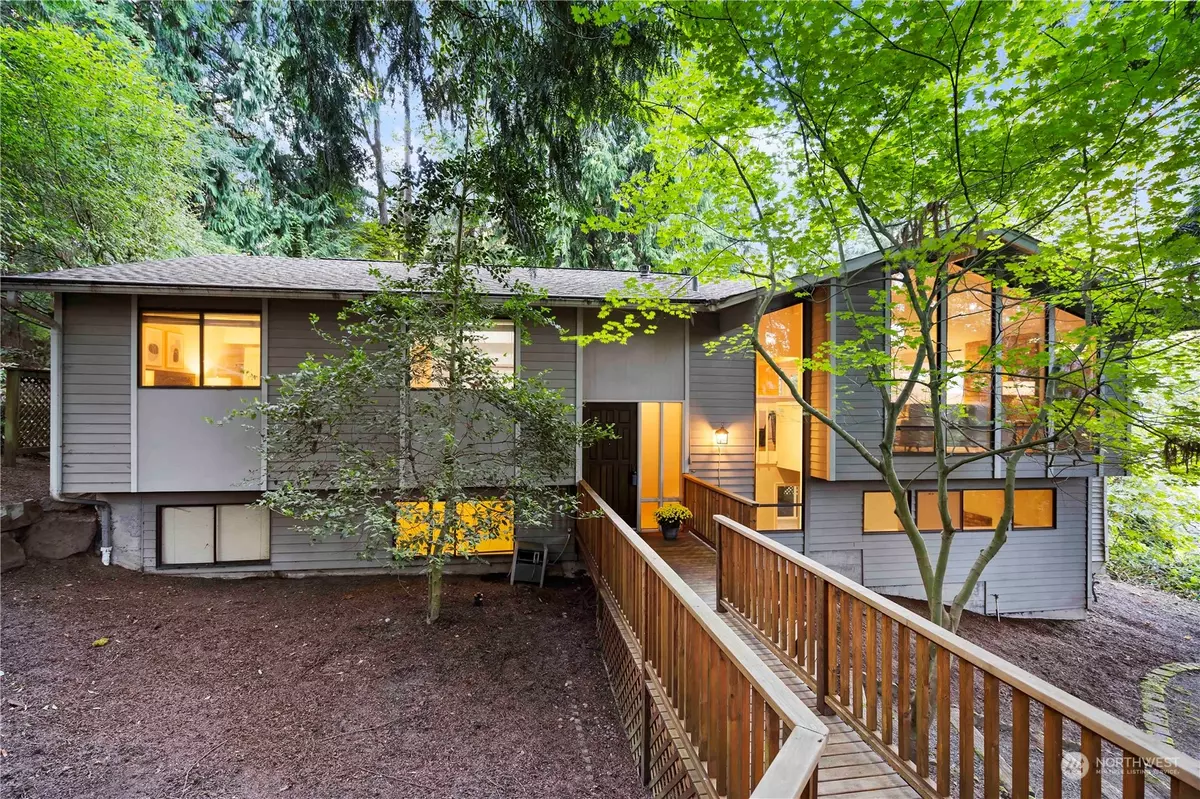 Issaquah, WA 98027,700 W Sunset WAY