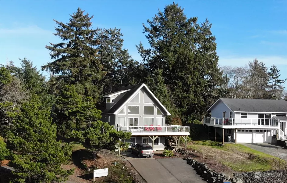 902 Jetty View DR, Westport, WA 98595